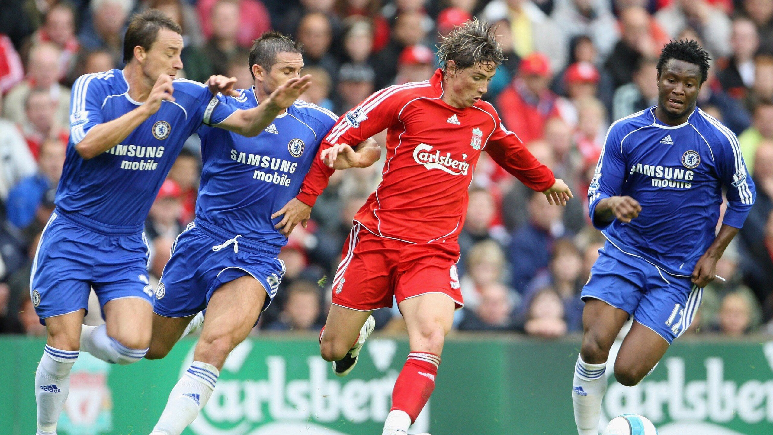 英超激战，比分3-2，球队核心完成两次助攻，控球时间65%，成功拦截率78%