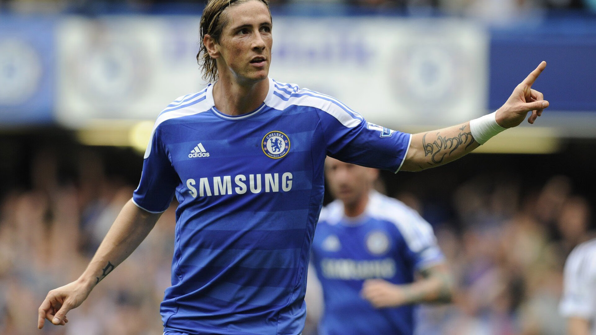 青少年电竞保护措施不断完善，预防沉迷，促进健康成长，青少年玩电竞游戏